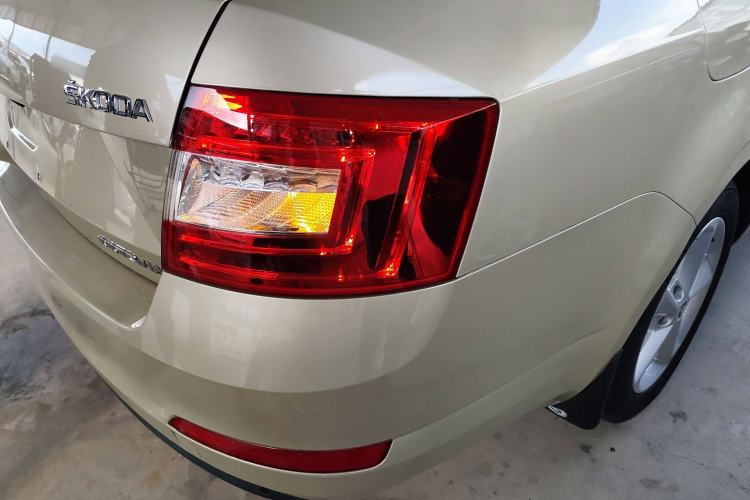 Used Skoda Octavia 2015 1.6L Automatic Yijie Edition
