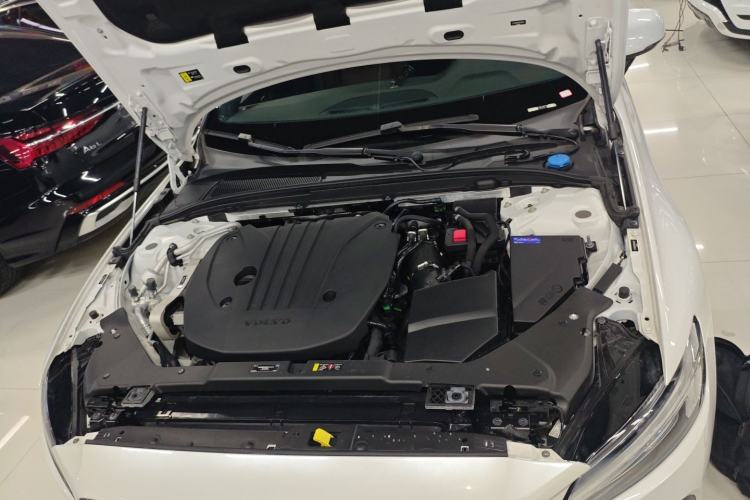 Used Volvo S60 2023 B4 Zhiyi Luxury Edition