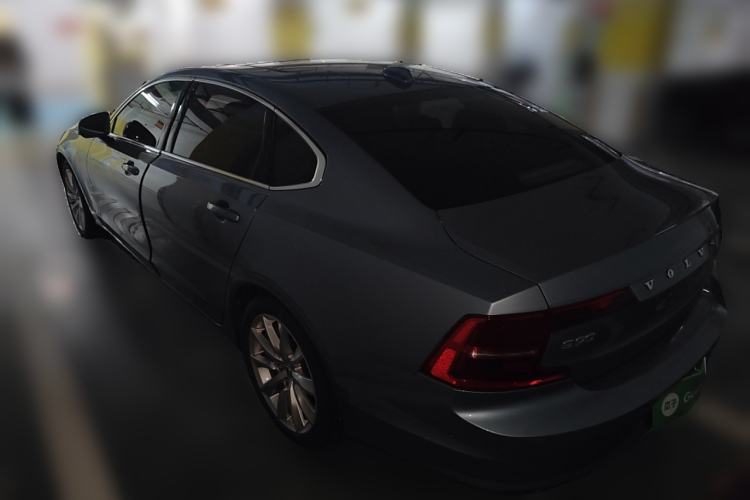 Used Volvo S90 2018 T5 Zhiyuan Edition
