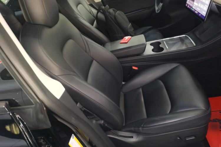 Used Tesla Model Y 2021 Standard Range Rear-Wheel Drive Version
