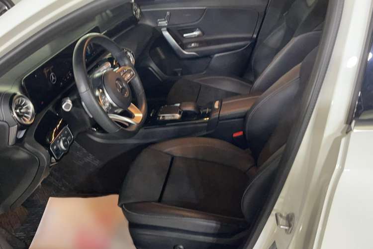 Used Mercedes-Benz A-Class 2022 Revised Version A 200 L Sport Sedan Fashionable Style
