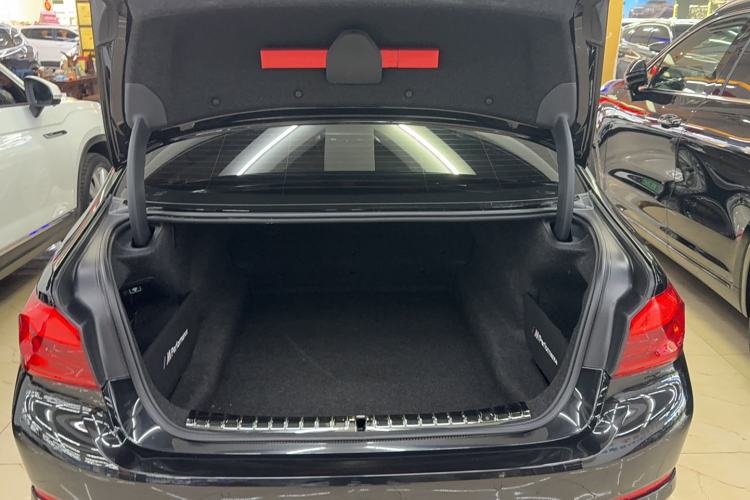 Used BMW 5 Series 2018 530Li xDrive Luxury Package
