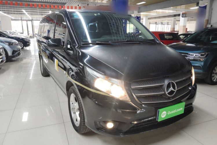 Used Mercedes-Benz Vito 2018 2.0T Elite Version 7 Seats China VI Emission Standard
