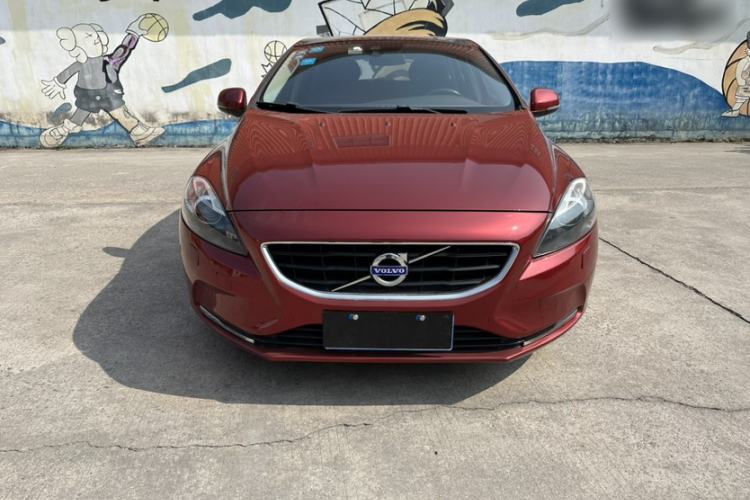 Used Volvo V40 2014 2.0T Zhiya Edition