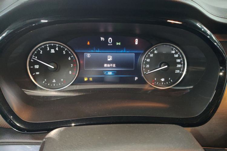 Used Buick GL8 2021 Land Cruiser Executive Class 652T Luxury Model
