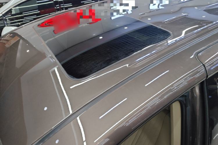 Used Buick GL8 2023 Facelifted Land Cruiser Executive Luxury Version
