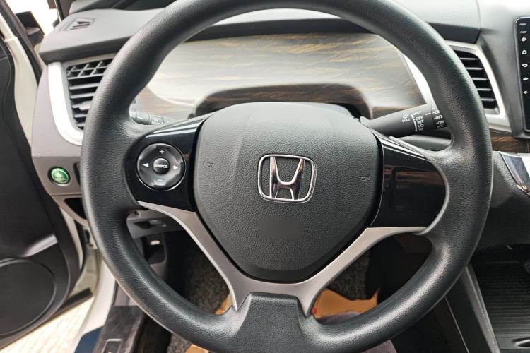 Used Honda Jade 2017 1.8L automatic Comfort version 5 seats
