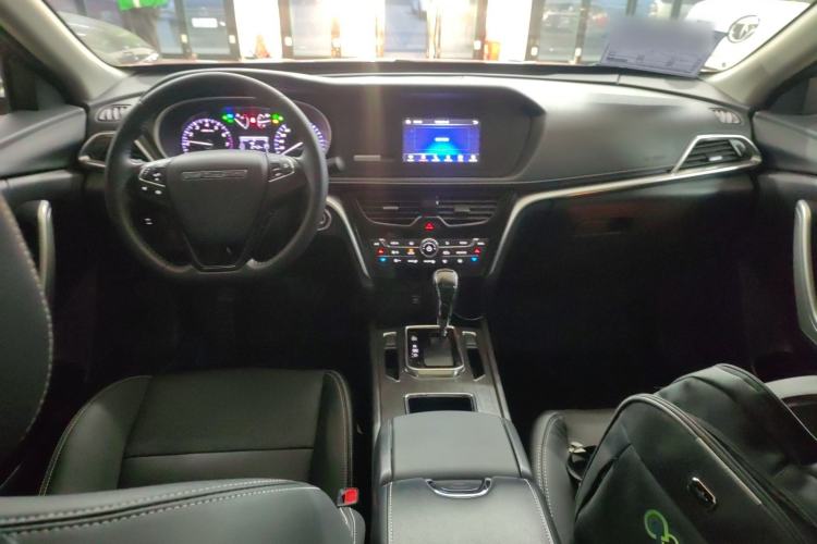 Used Venucia T90 2017 2.0L CVT Smart Edition
