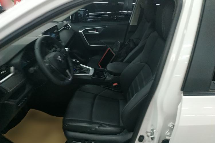 Used Toyota Wildlander 2022 2.0L CVT Two-Wheel Drive Luxury PLUS Edition