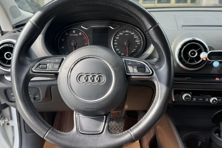 Used Audi A3 2014 Limousine 40 TFSI S line Comfort Model
