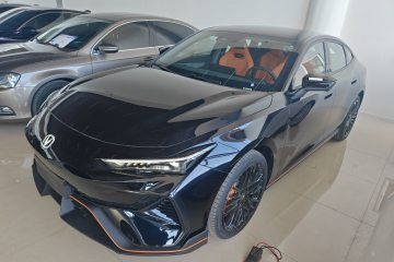 Used Changan UNI-V 2025 Model Third-Generation 2.0T Dynamic Edition