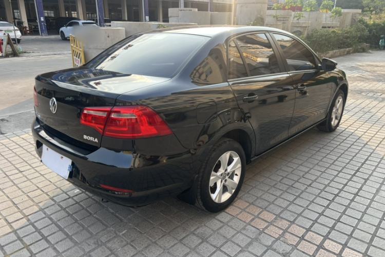 Used Volkswagen Bora 2015 Value Edition 1.6L Automatic Fashion Version

