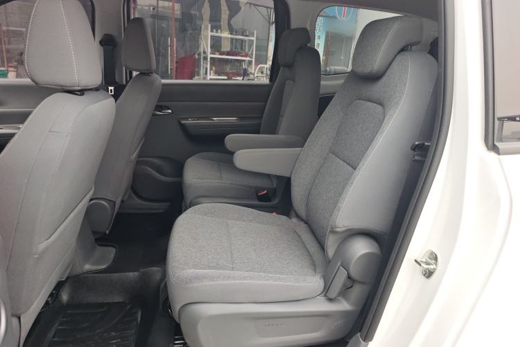 Used Wuling Hongguang New Energy 2025 Extended-Range Hybrid 50KM Comfort Version
