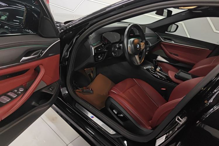 Used BMW 5 Series 2022 Second Facelift 530Li Leading Edition M Sport Package
