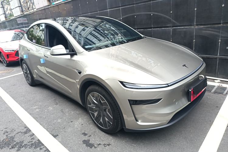 Used Tesla Model Y L 2025 Model Long-Range All-Wheel-Drive Version