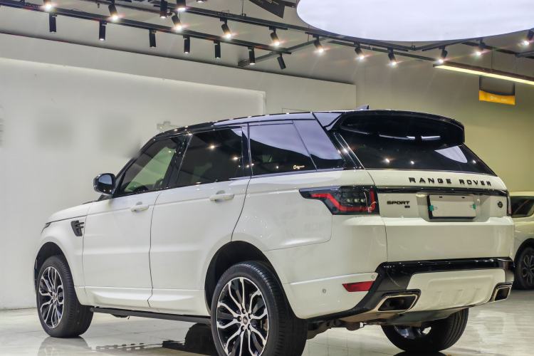 Used Land Rover Range Rover Sport 2022 3.0 L6 YAO Black Edition
