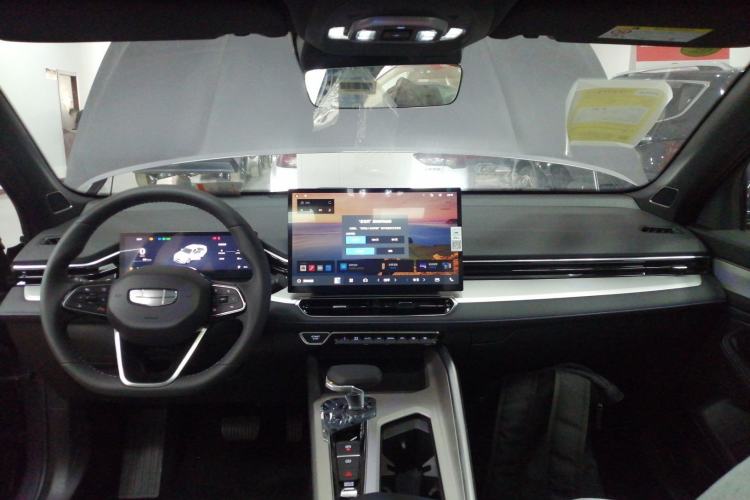 Used Geely Auto Preface 2025 Dongfang Yao 1.5TD Kunlun Edition
