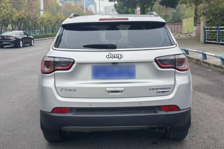 Used  Compass 2017 200T Automatic Family Edition
