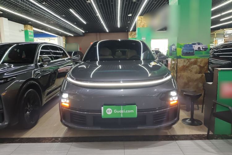Used Li Auto L7 2023 Air model
