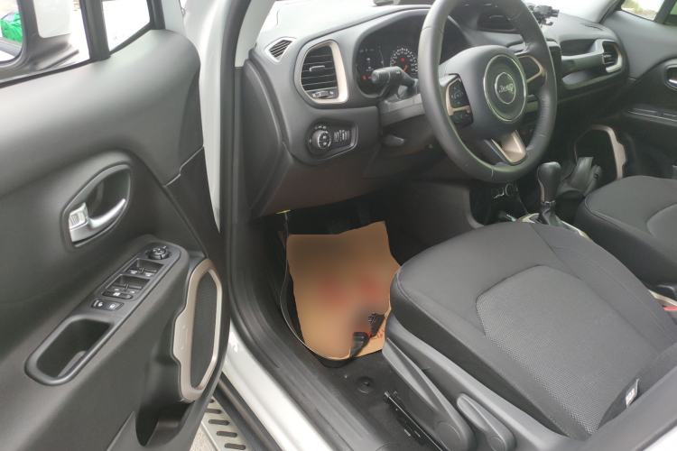 Used  Renegade 2018 Connected Large Screen Version 180T Automatic Jingneng Version
