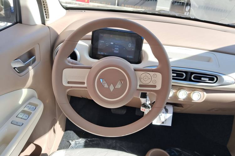 Used Wuling Hongguang MINIEV 2025 Four-Door Version Advanced Edition
