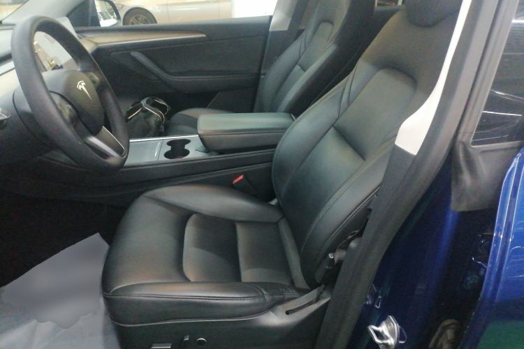 Used Tesla Model Y 2021 Long-Range All-Wheel-Drive Version 3D7
