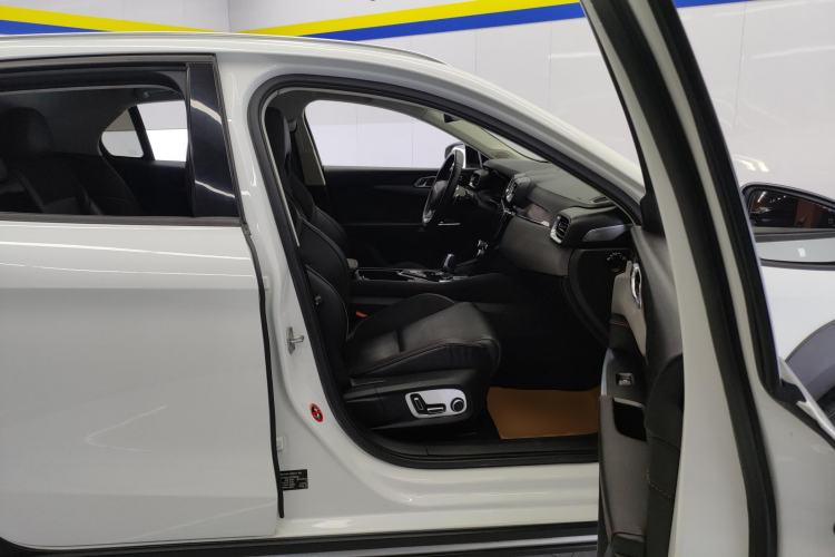 Used Lynk & Co 02 2018 1.5T DCT Two-Wheel Drive Pro Version China V Emission Standard
