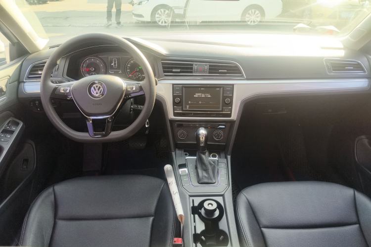 Used Volkswagen Lamando 2019 230TSI DSG Fashion Edition China VI
