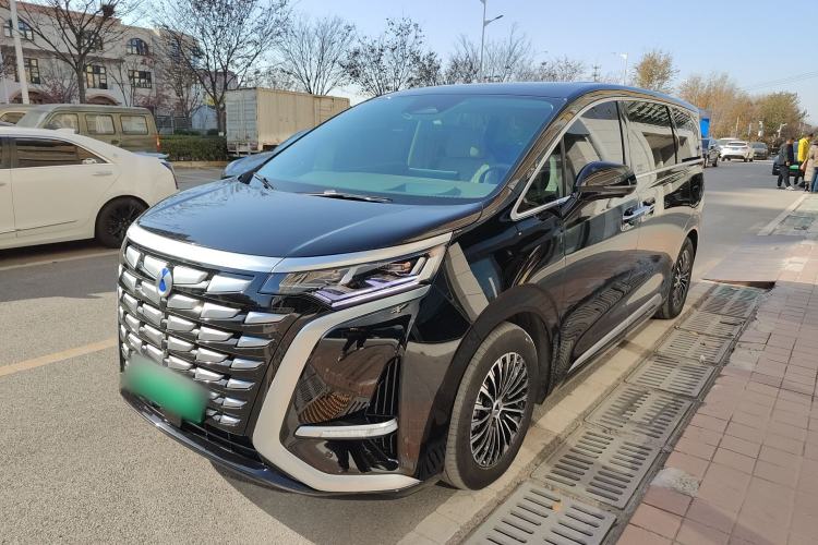 Used Denza D9 2022 DM-i 970 Four-Wheel Drive Prestige Model
