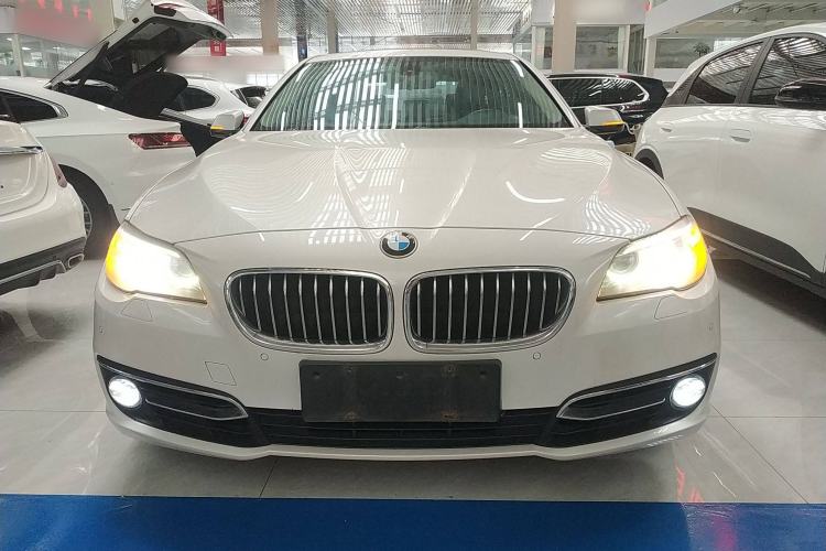 Used BMW 5 Series 2014 525Li Luxury Design Package
