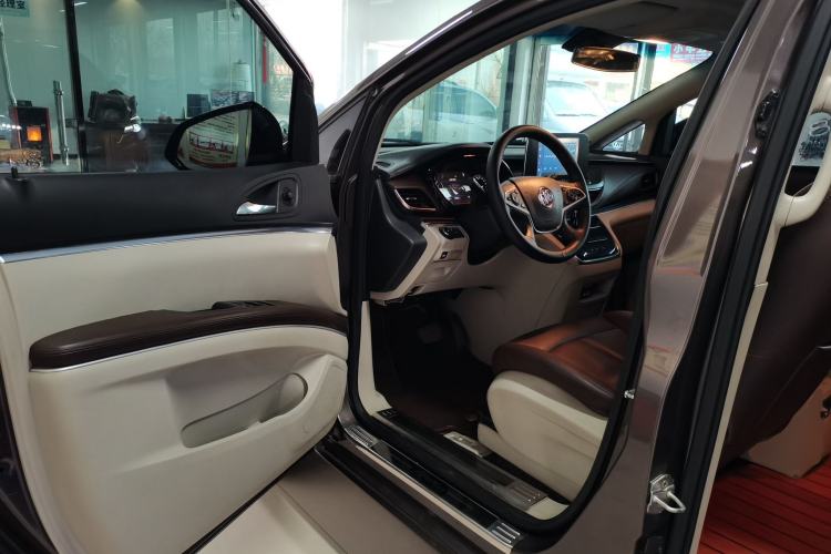 Used Buick GL8 2021 Land Cruiser Executive Class 652T Comfort Model