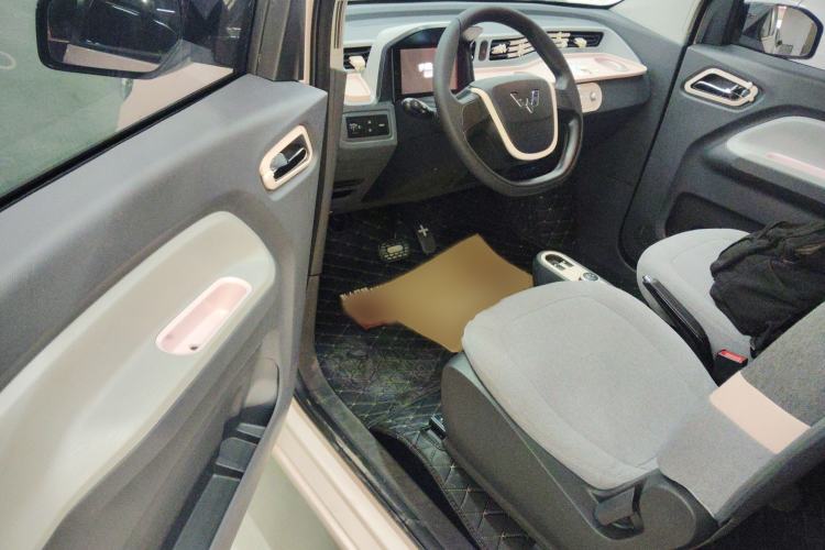 Used Wuling Hongguang MINIEV 2022 Macaron Premium Model – Lithium Ternary Battery
