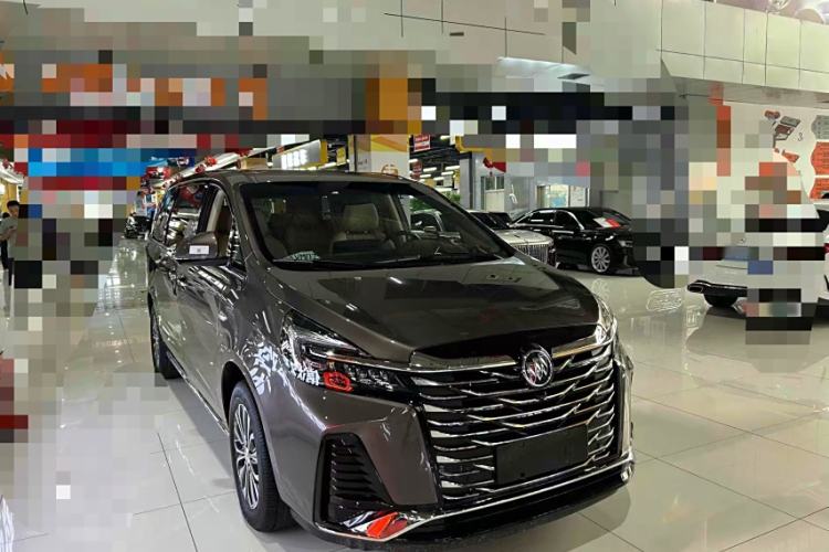 Used Buick GL8 2023 Facelifted Land Cruiser Executive Luxury Version
