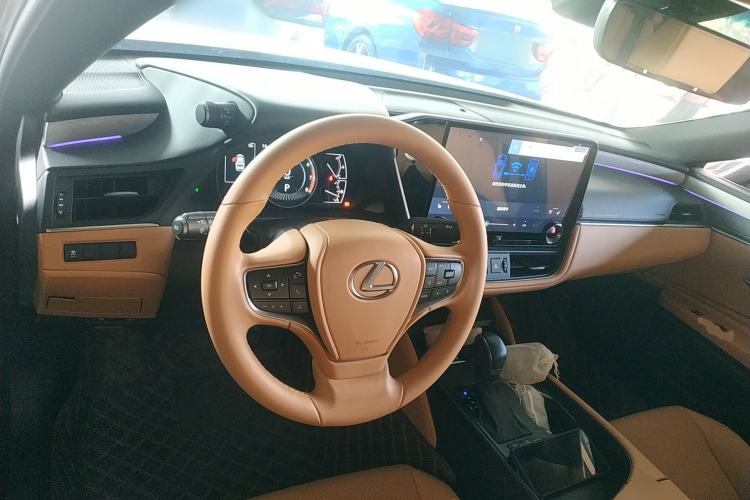 Used Lexus ES 2025 200 Premium Edition
