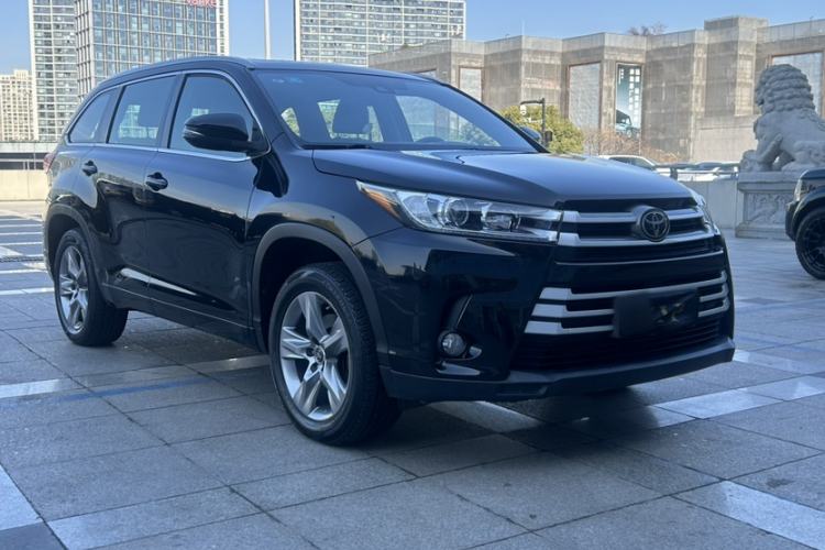 Used Toyota Highlander 2018 2.0T Four-Wheel Drive Luxury Version 7 Seats China VI Standard
