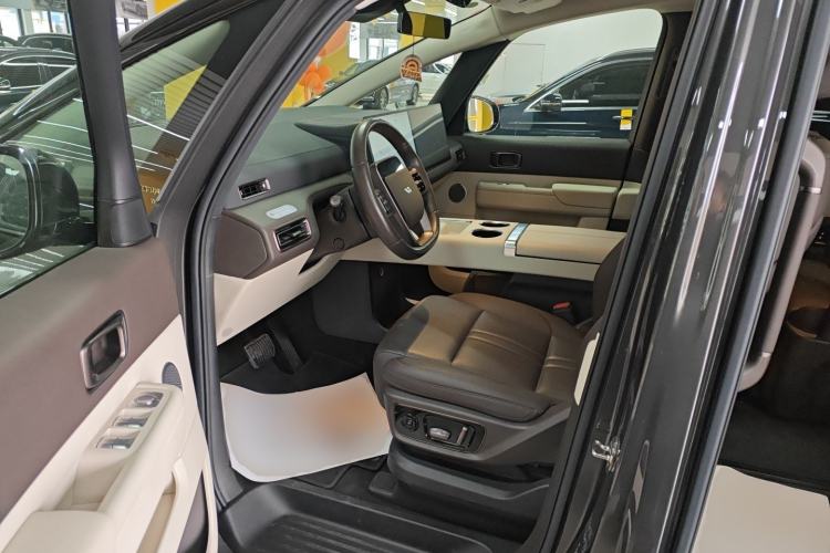 Used Li Auto MEGA 2024 Ultra Model