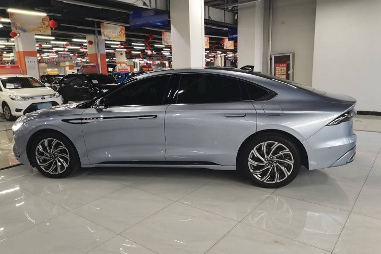Used Lincoln Z 2022 iXiang Zunyi Edition
