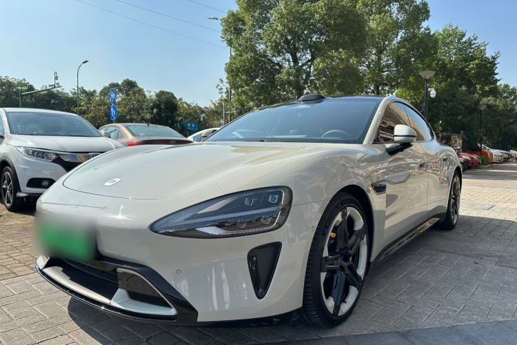 Used Xiaomi Auto SU7 2024 Four-Wheel Drive Ultra-Long Range Advanced Intelligent Driving Max Edition