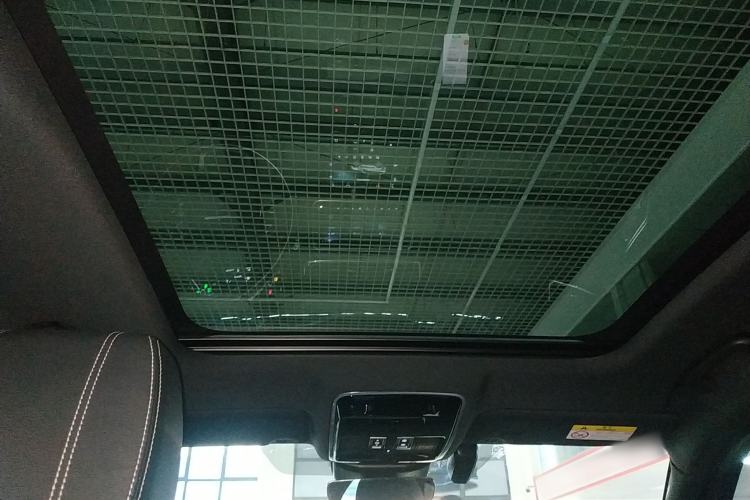 Used Land Rover Range Rover Velar 2018 P380 R-DYNAMIC S
