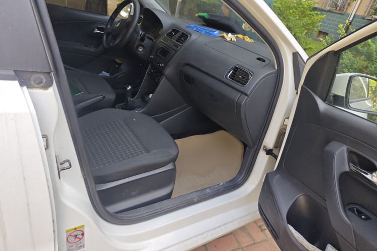 Used Volkswagen Polo 2014 1.4L Manual Comfort Edition
