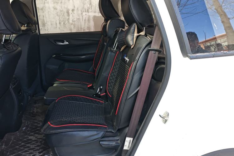 Used Baojun 730 2019 1.5L Manual Fashion Model 7-seater National V