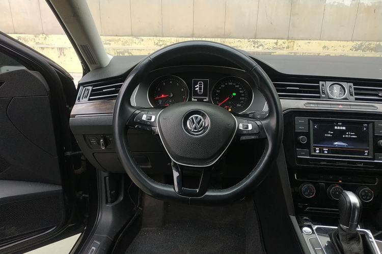 Used Volkswagen Magotan 2019 330TSI DSG Leading Model China VI Standard
