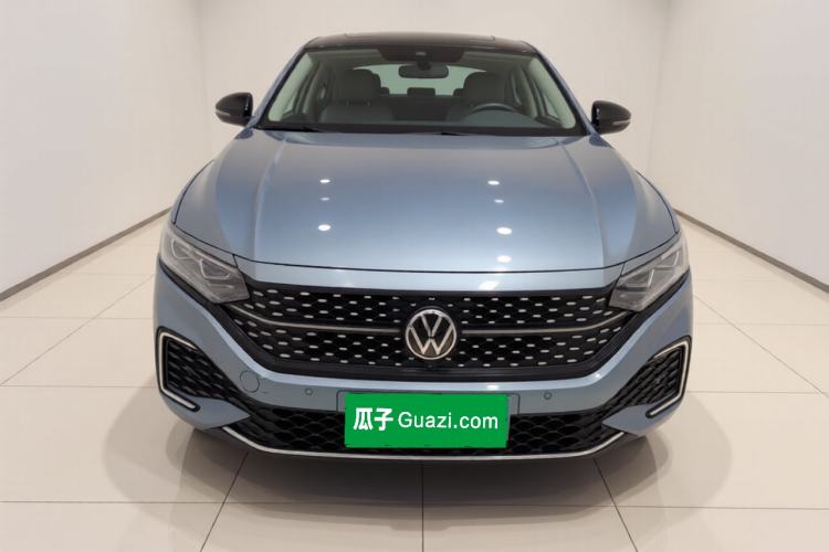 Used Volkswagen Passat 2023 330TSI Starry Luxury Edition