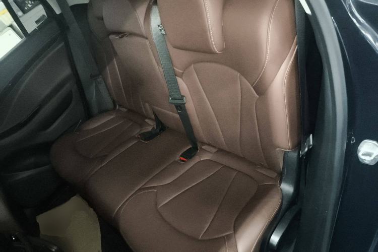 Used Buick Envision 2020 20T Two-Wheel Drive Luxury Model
