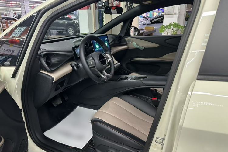 Used BYD Dolphin 2023 420 km Free Version
