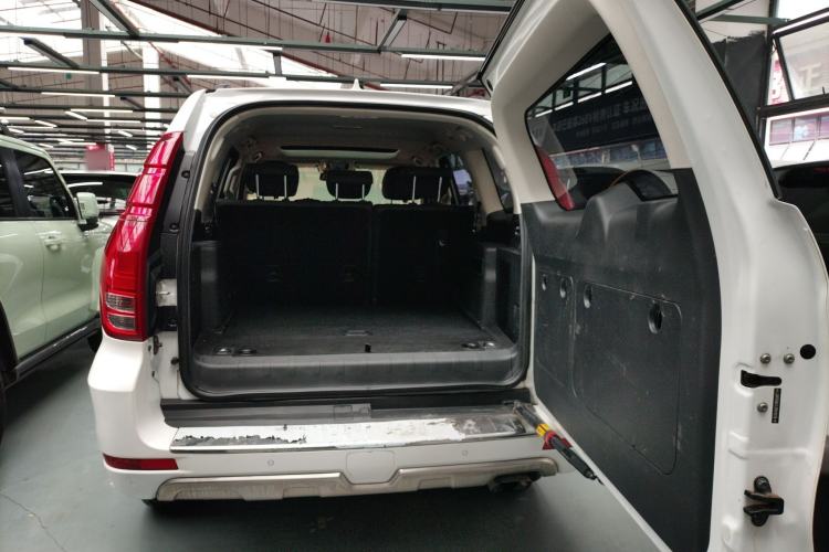 Used Haval H9 2017 2.0T Gasoline 4x4 Comfort Edition 5 Seats
