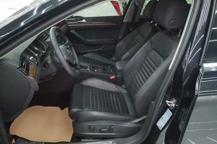 Used Volkswagen Magotan 2019 330TSI DSG Leading Model China VI Standard
