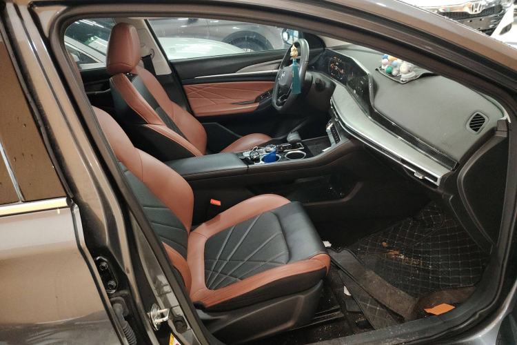 Used Changan Eado 2023 Changan Edition PLUS Blue Whale NE 1.4T GDI DCT Prestige Version