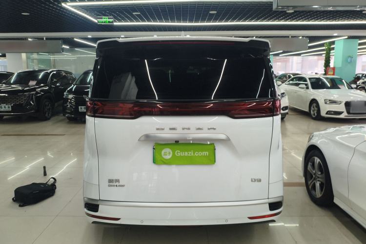 Used Denza D9 2022 DM-i 970 Four-Wheel Drive Flagship Model
