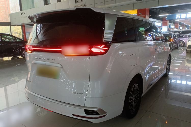 Used Denza D9 2024 DM-i 980 Four-Wheel Drive Flagship Model